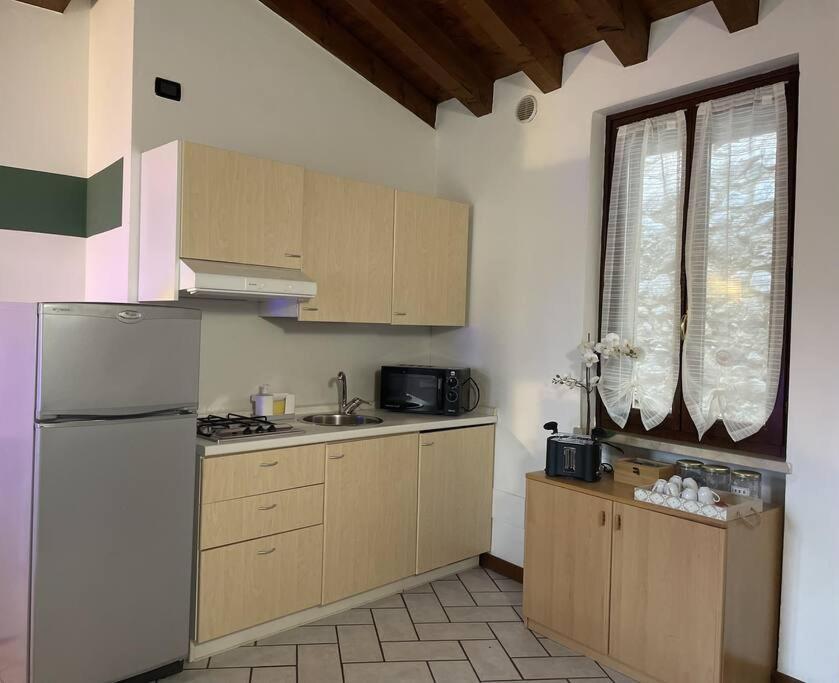 Incantevole Appartamento Moniga del Garda Eksteriør bilde